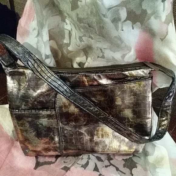 Multi metallic leather embossed - Picture 5 of 11